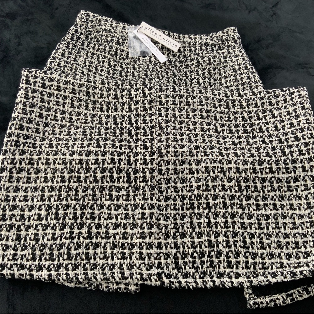 Alice + Olivia Black and White Tweed Pencil Skirt
